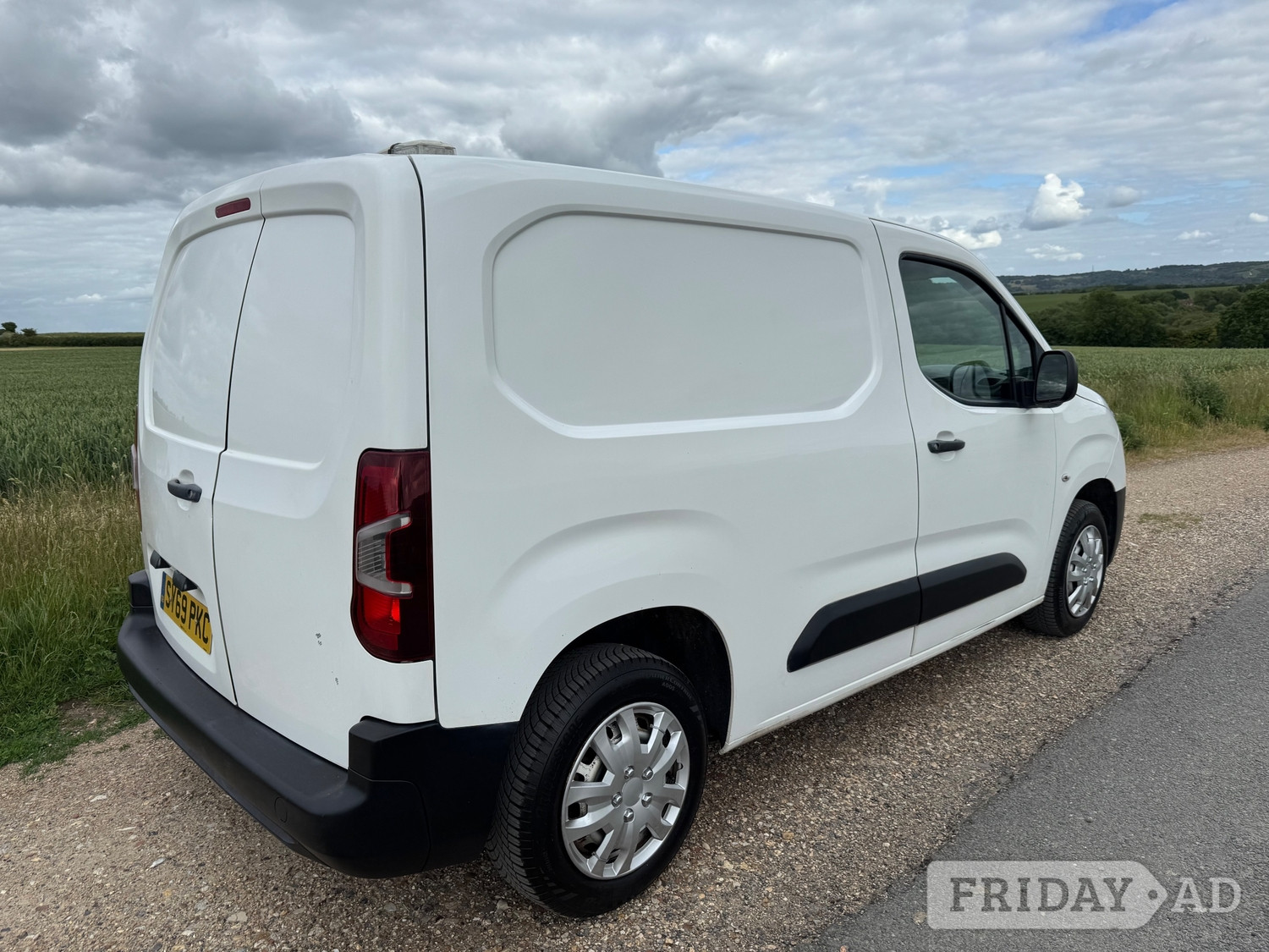 Vauxhall Combo 2019 - Vans & Commercial Vehicles in Watlington