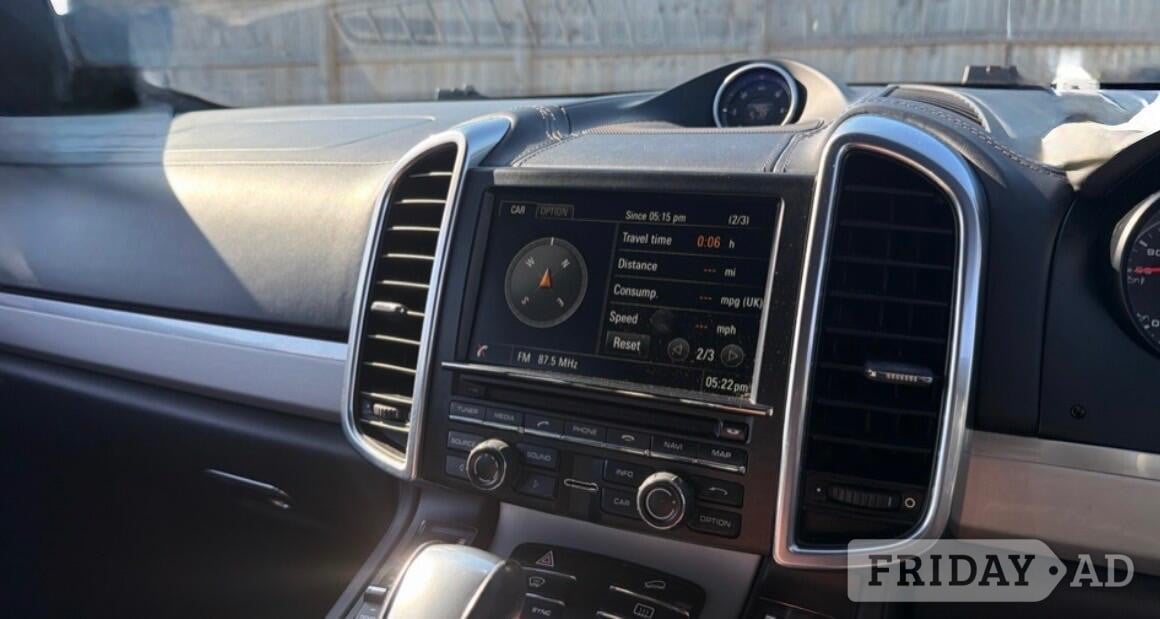 Porsche Cayenne 2016 - Cars
