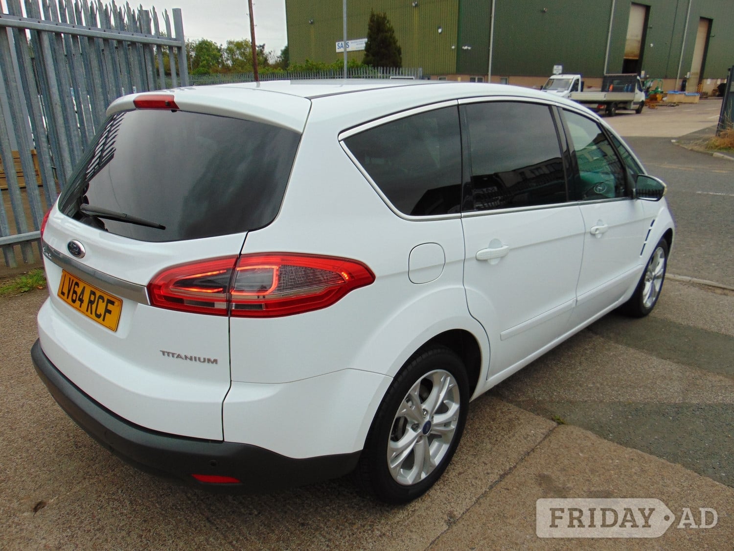 [ berth ]Ford S-Max