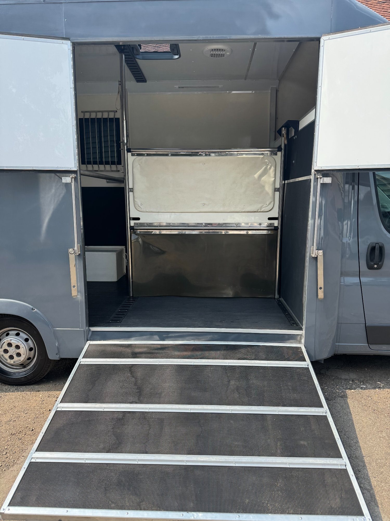 Other  Peugeot Horsebox - Trailers & Horseboxes in Rudgwick