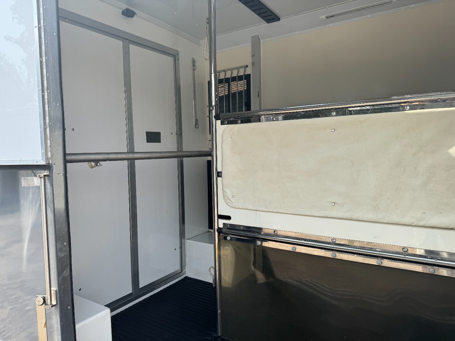 Other  Peugeot Horsebox - Trailers & Horseboxes
