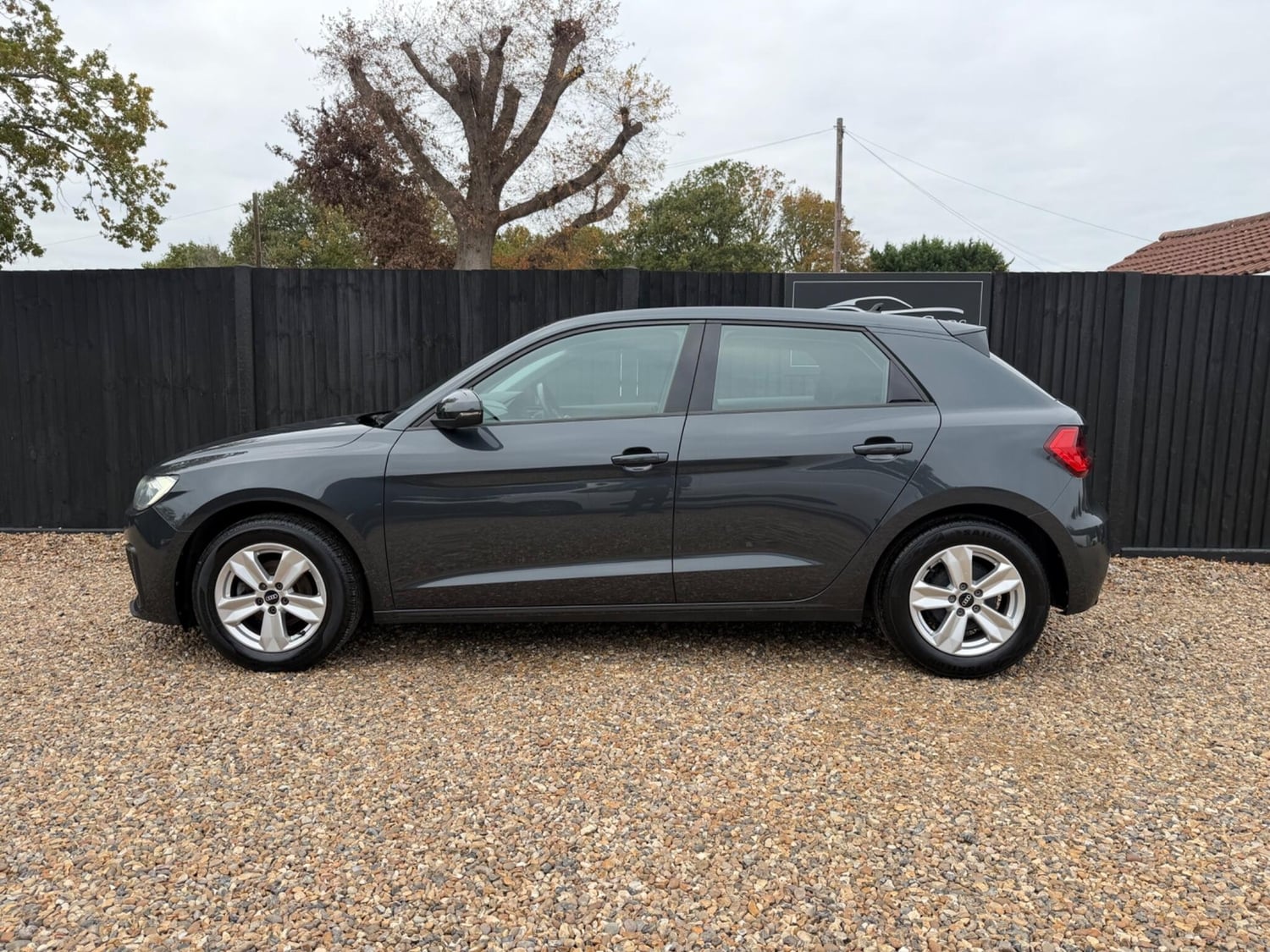 [ berth ]Audi A1