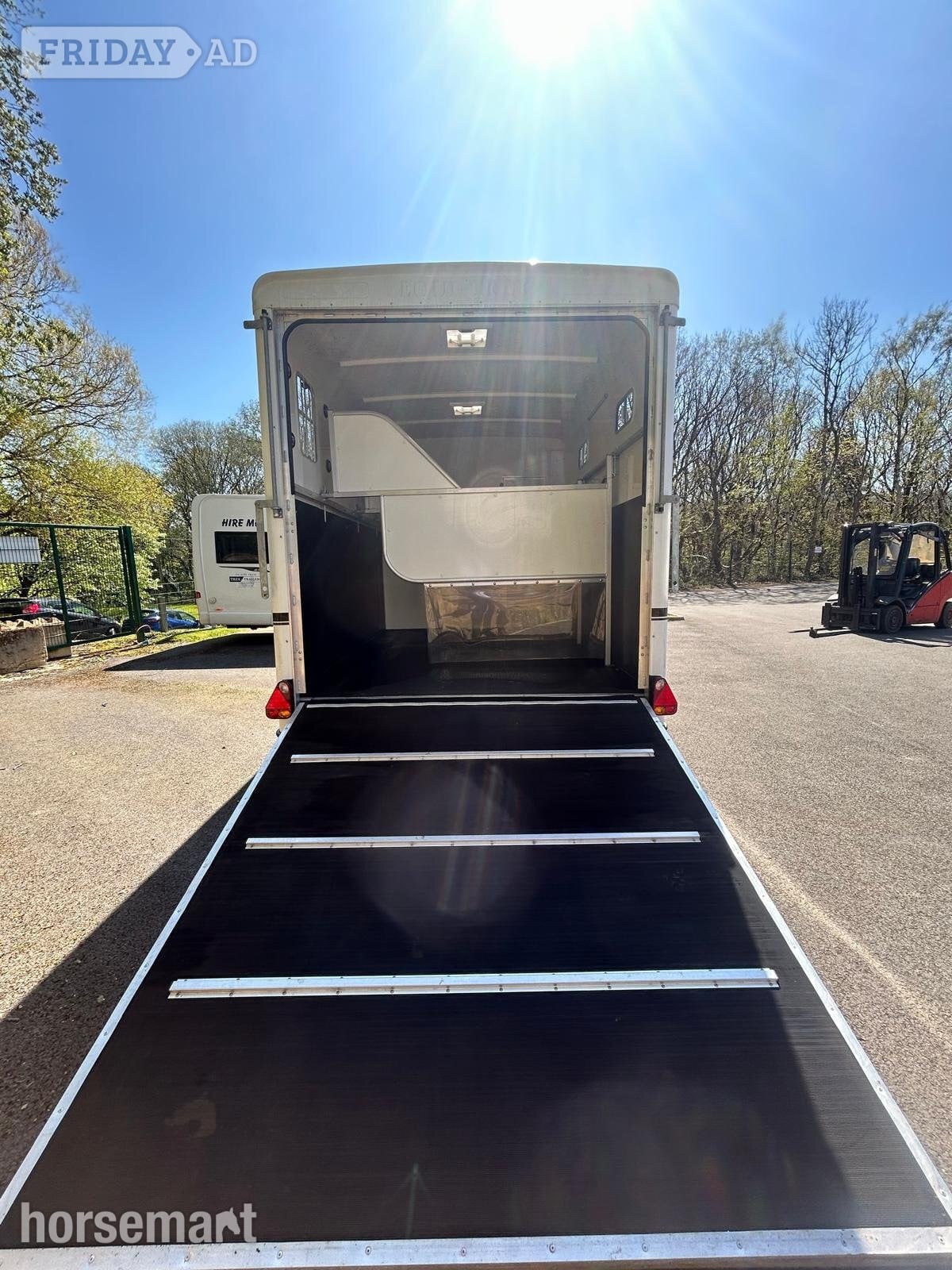 Equi-Trek Space-Treka III  Horse Trailer - Trailers & Horseboxes