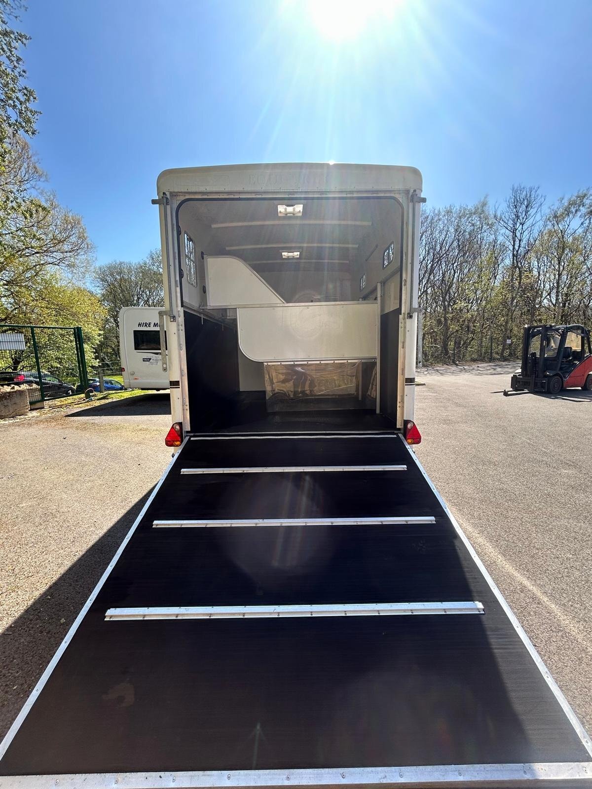 Equi-Trek Space-Treka III  Horse Trailer - Trailers & Horseboxes