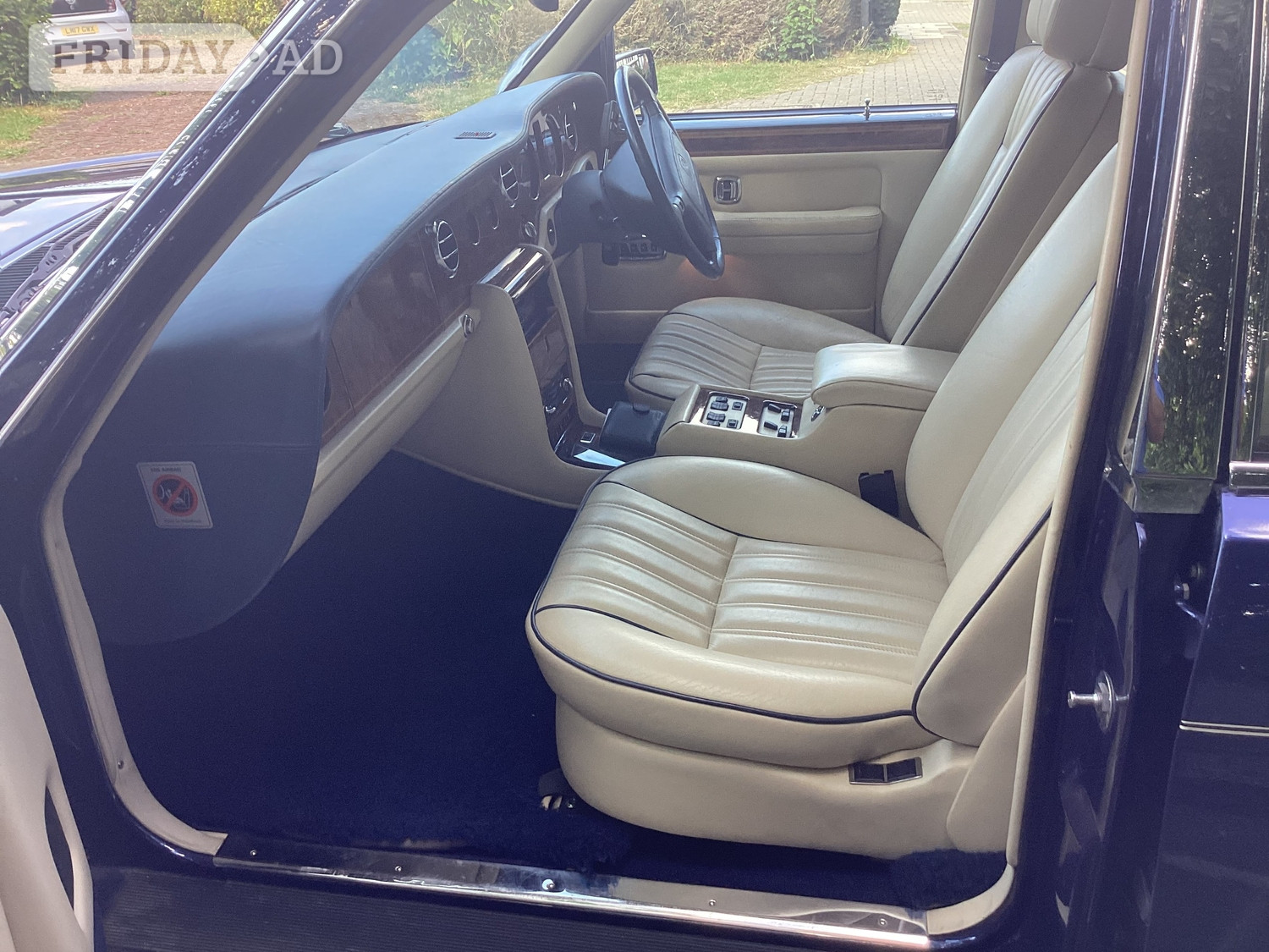 [ berth ]Rolls-Royce Silver Spur