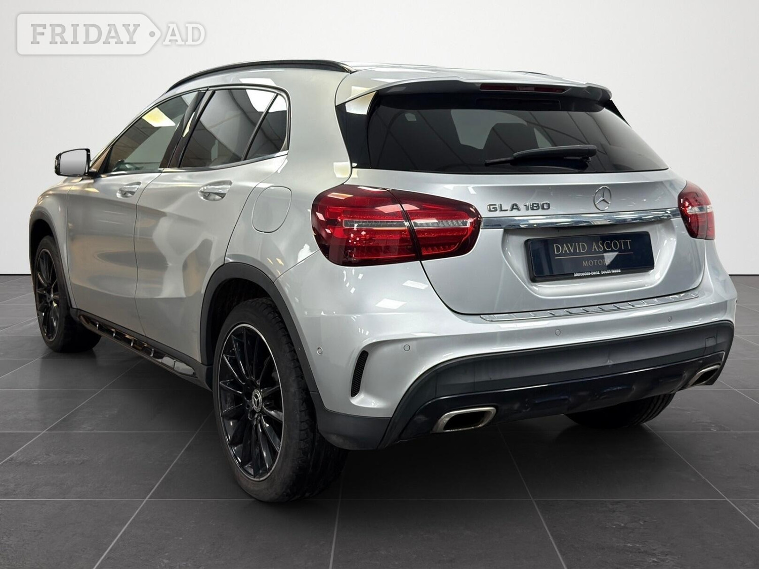[ berth ]Mercedes-Benz GLA