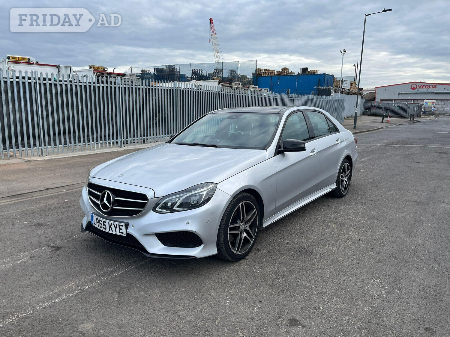 [ berth ]Mercedes-Benz E Class
