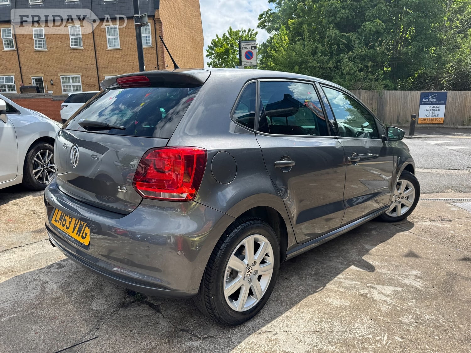 Volkswagen Polo 2013 - Cars in Harrow