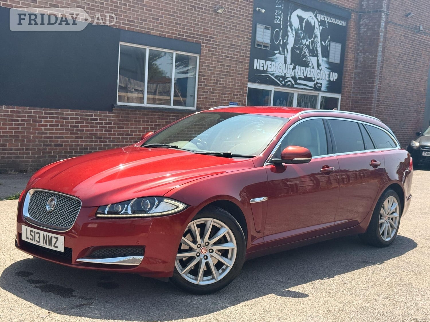 Jaguar XF 2013 - Cars