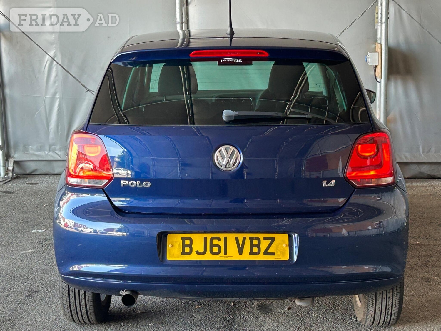 Volkswagen Polo 2011 - Cars