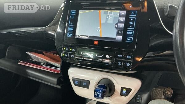 Toyota Prius 2016 - Cars