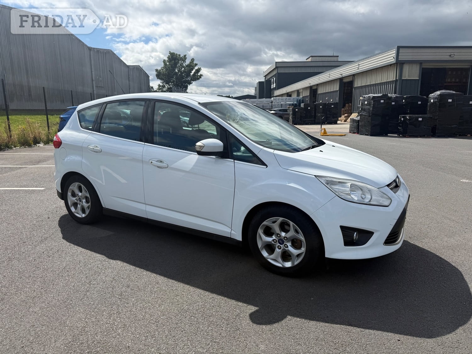 [ berth ]Ford C-MAX