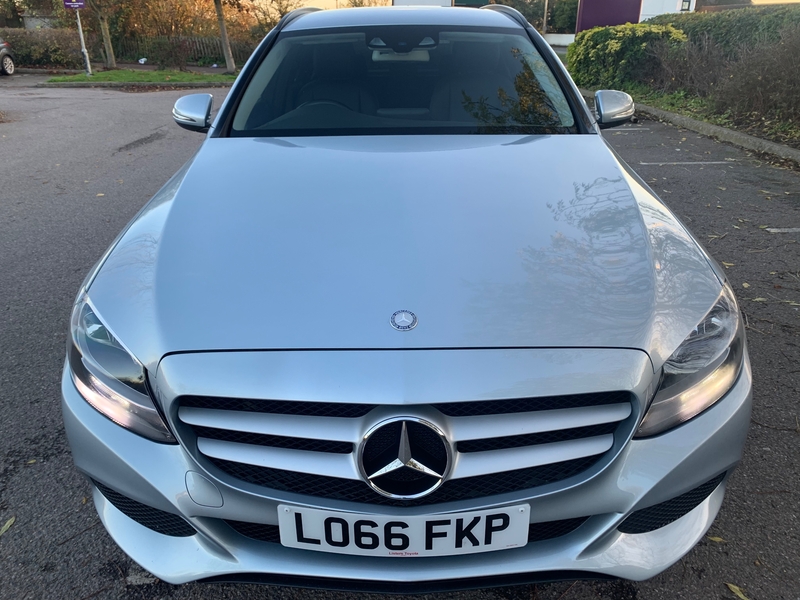 [ berth ]Mercedes-Benz C Class