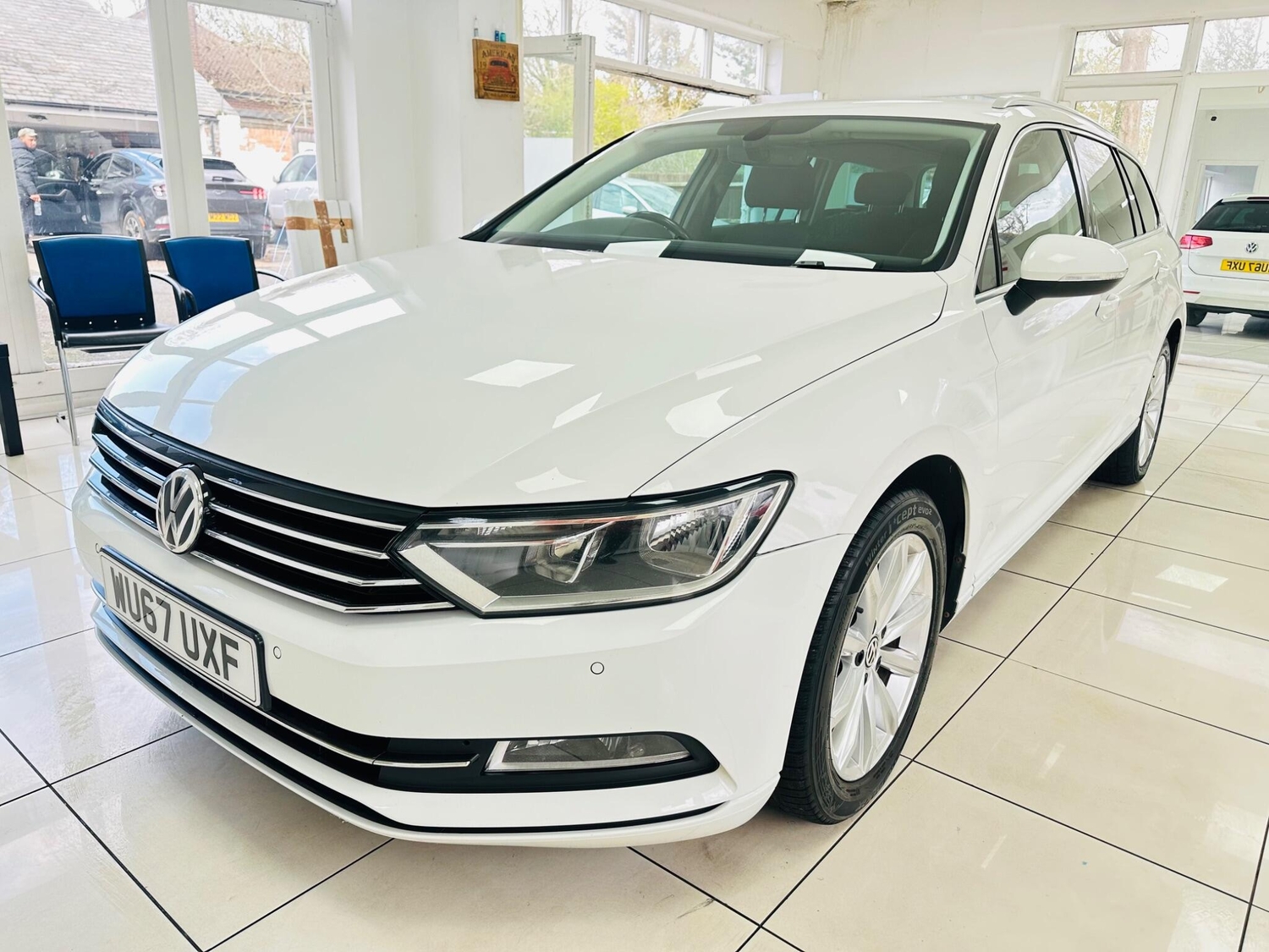 Volkswagen Passat 2017 - Cars in Iver