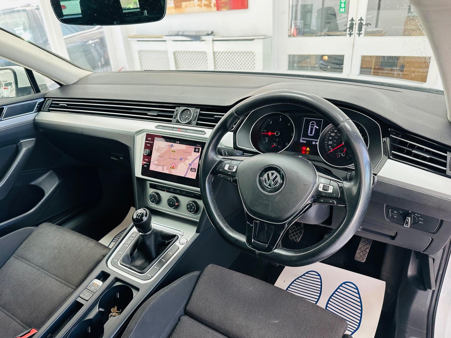 Volkswagen Passat 2017 - Cars