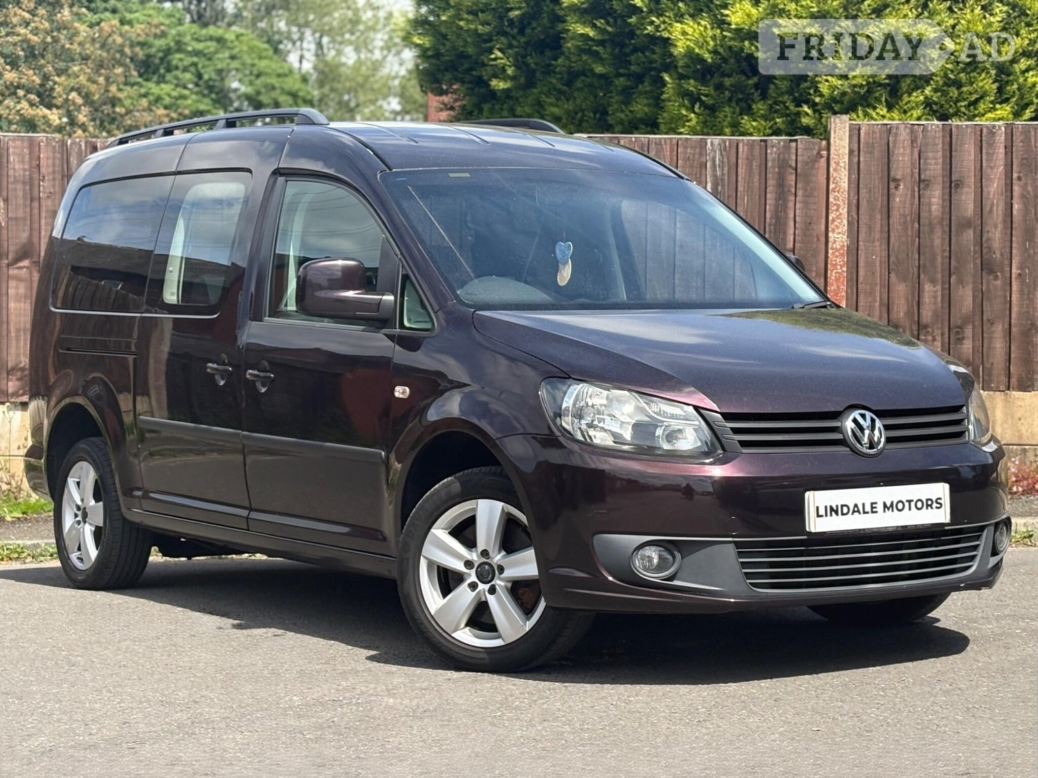 Volkswagen Caddy Maxi 2012 in Oldham