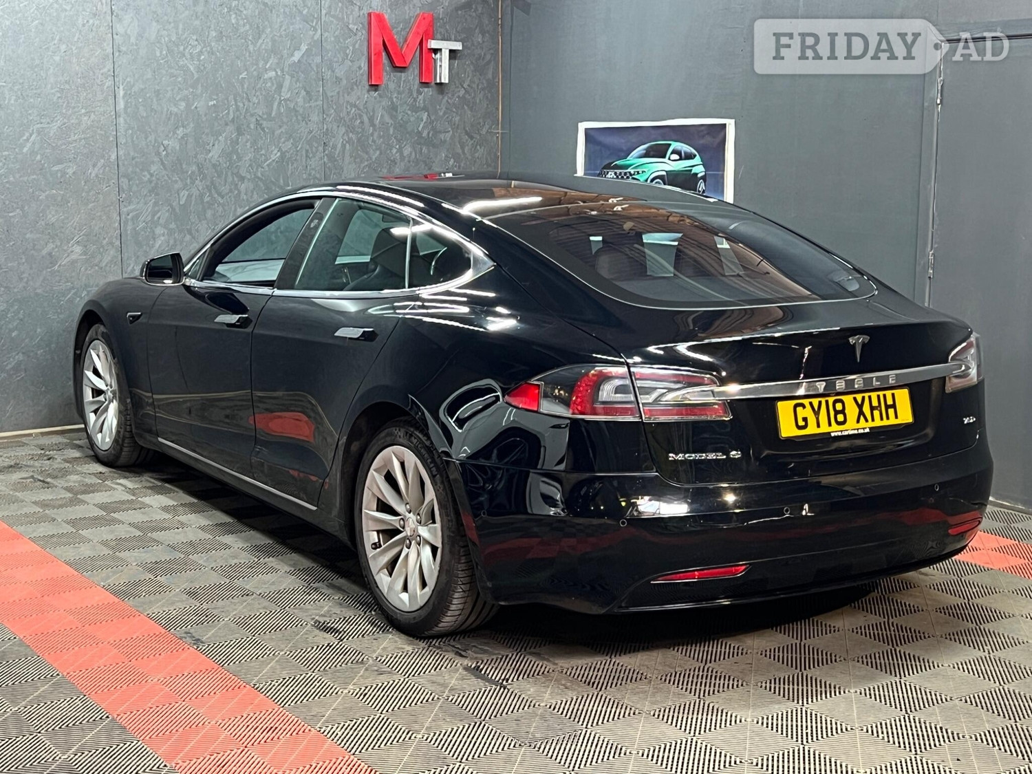 [ berth ]Tesla Model S