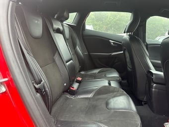 Volvo V40 2015