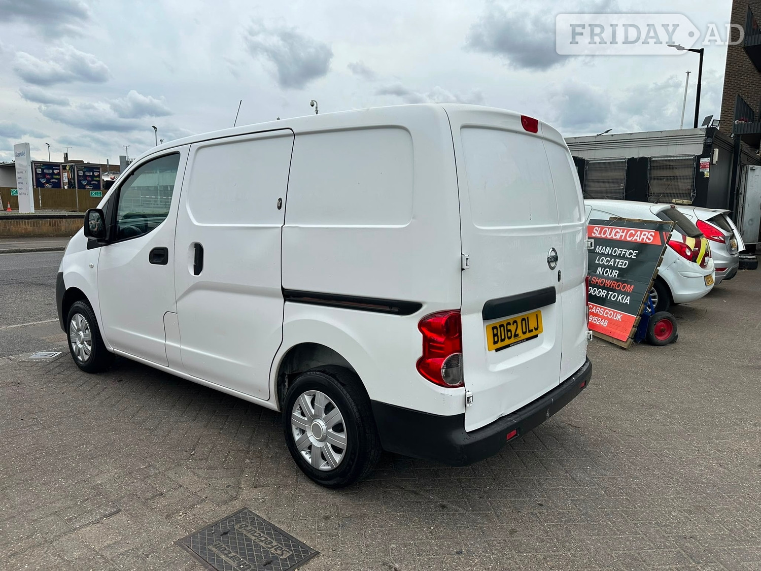 [ berth ]Nissan NV200