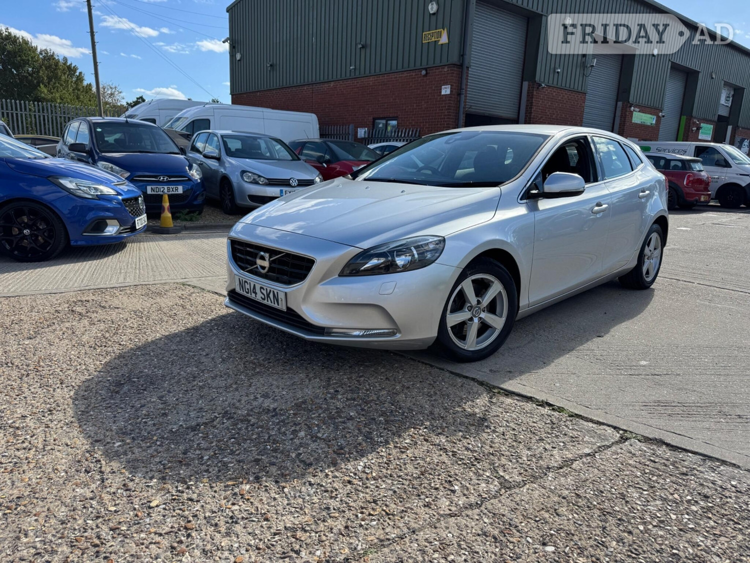 [ berth ]Volvo V40