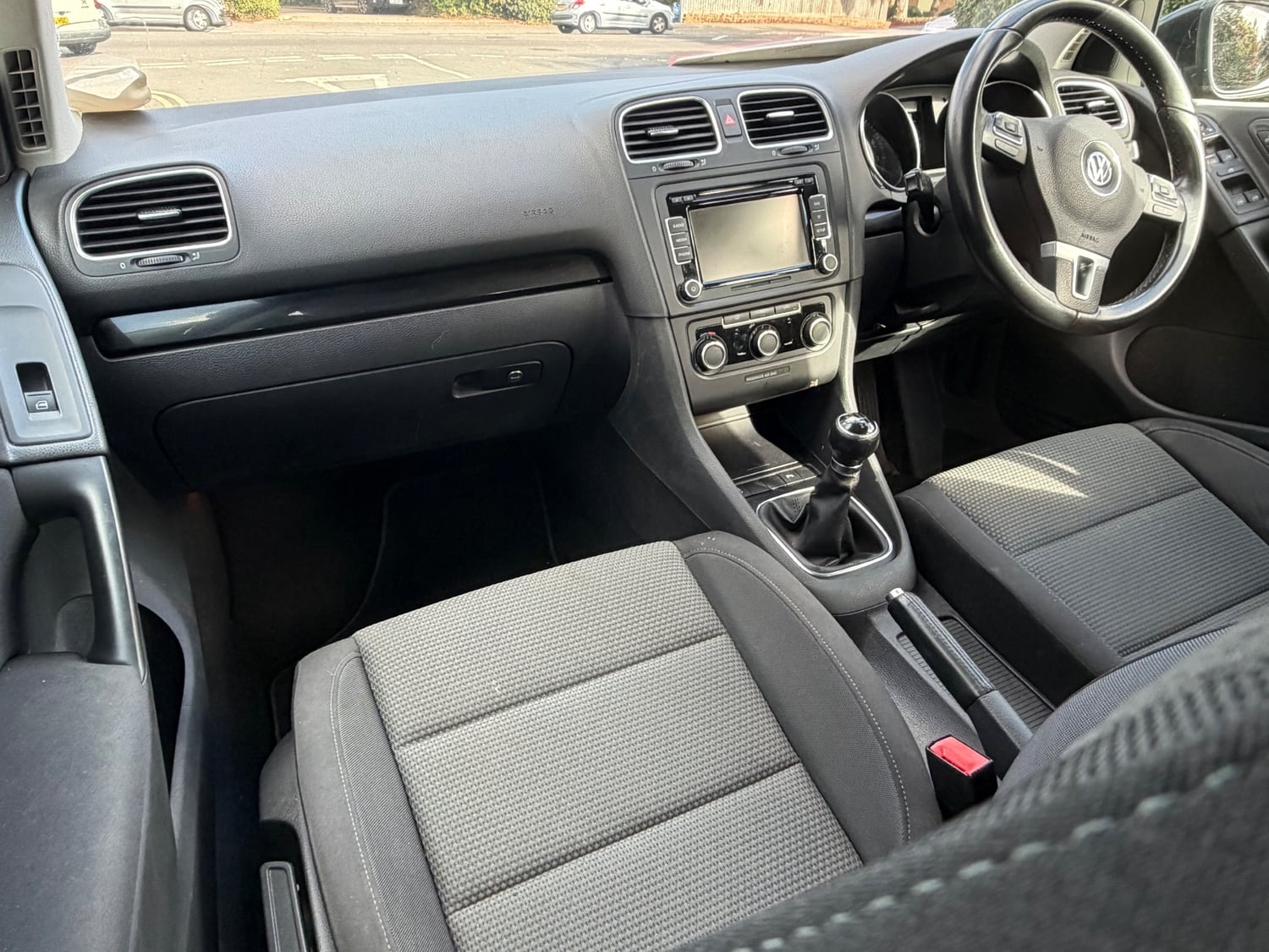 Volkswagen Golf 2012 - Cars