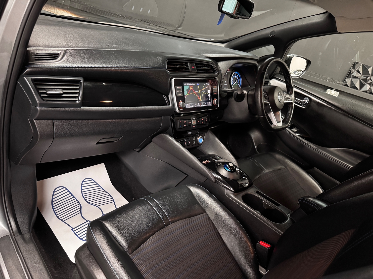Nissan LEAF 2021 - Cars