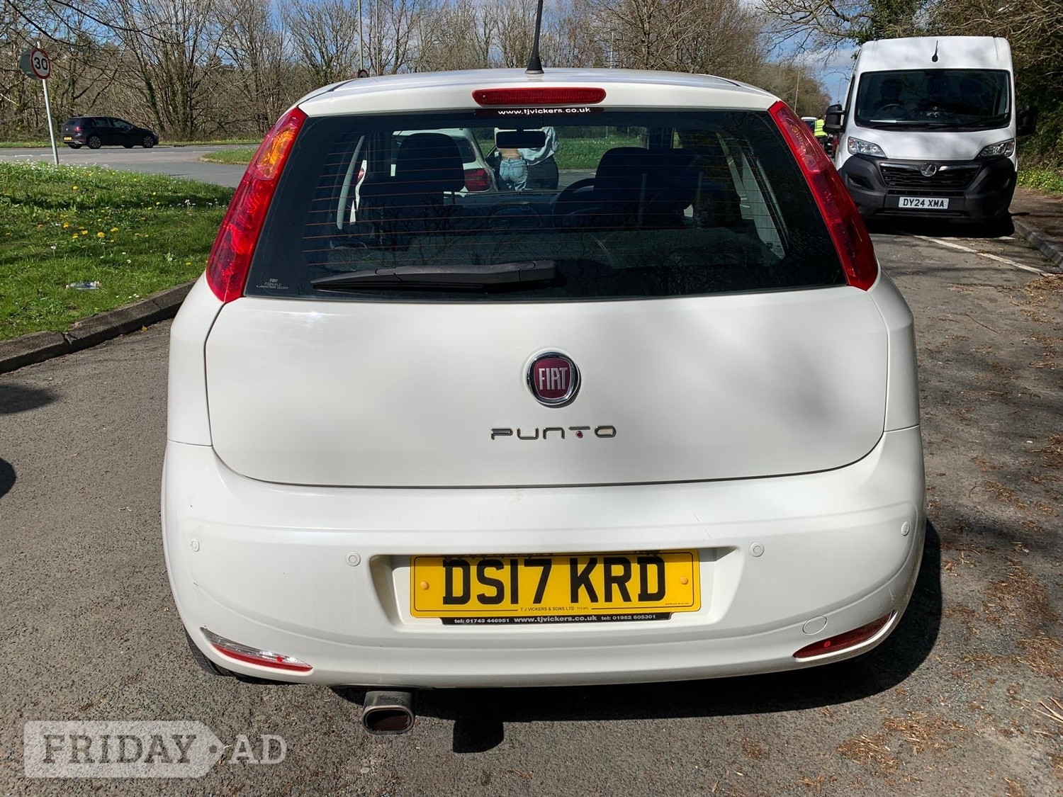 Fiat Punto 2017 - Cars