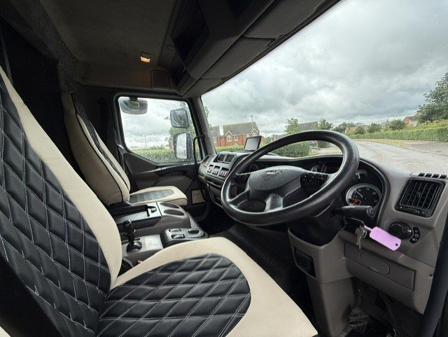 CA Elite Coach works DAF LF Automatic Horsebox - Trailers & Horseboxes in Banbury