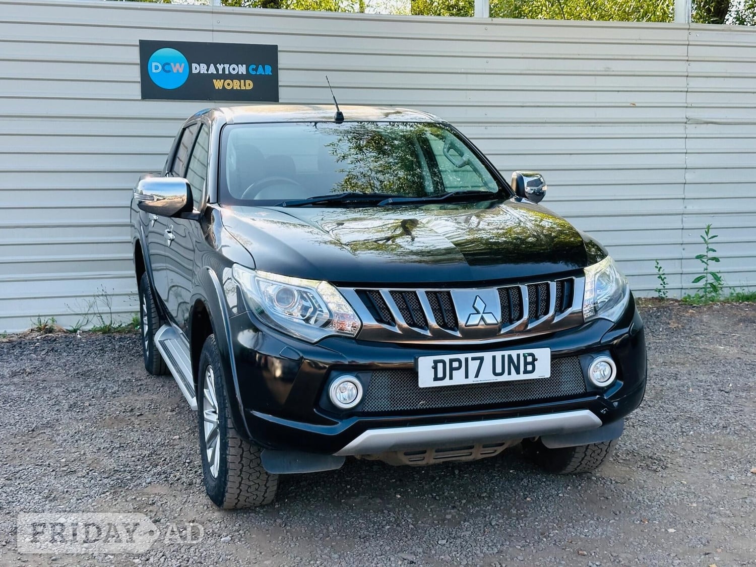 Mitsubishi L200 2017 in Hillingdon