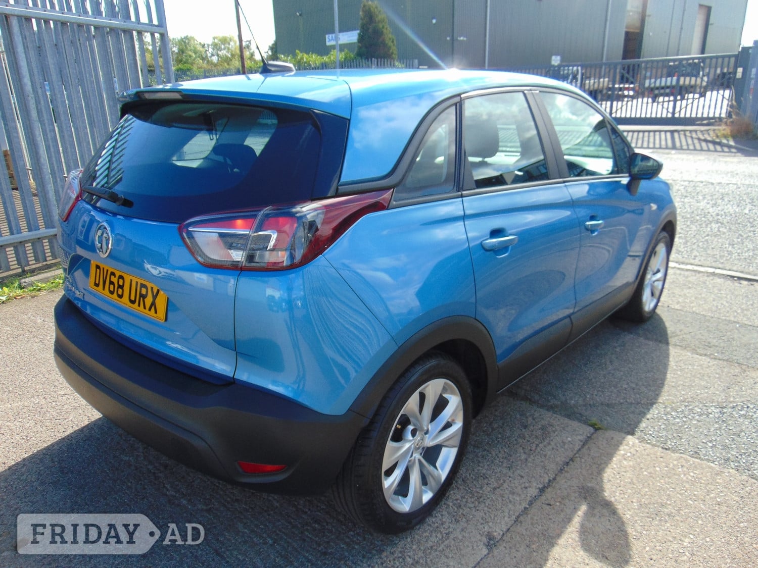 [ berth ]Vauxhall Crossland X