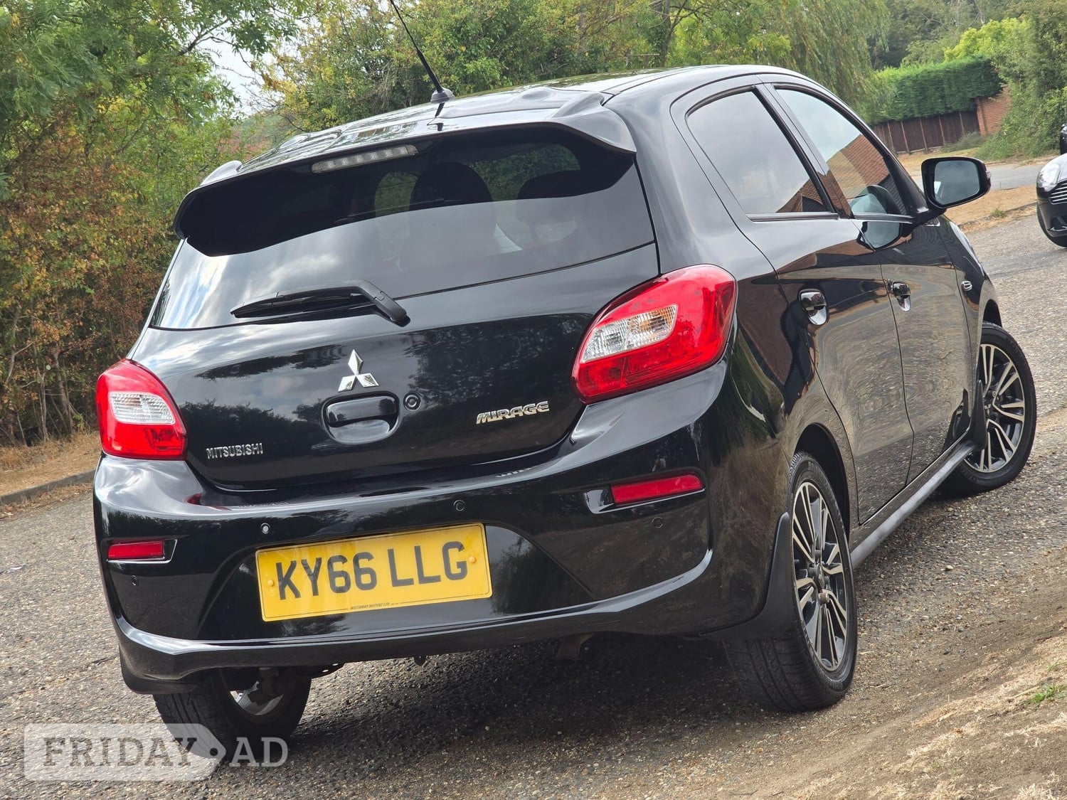 Mitsubishi Mirage 2016 - Cars in Ongar