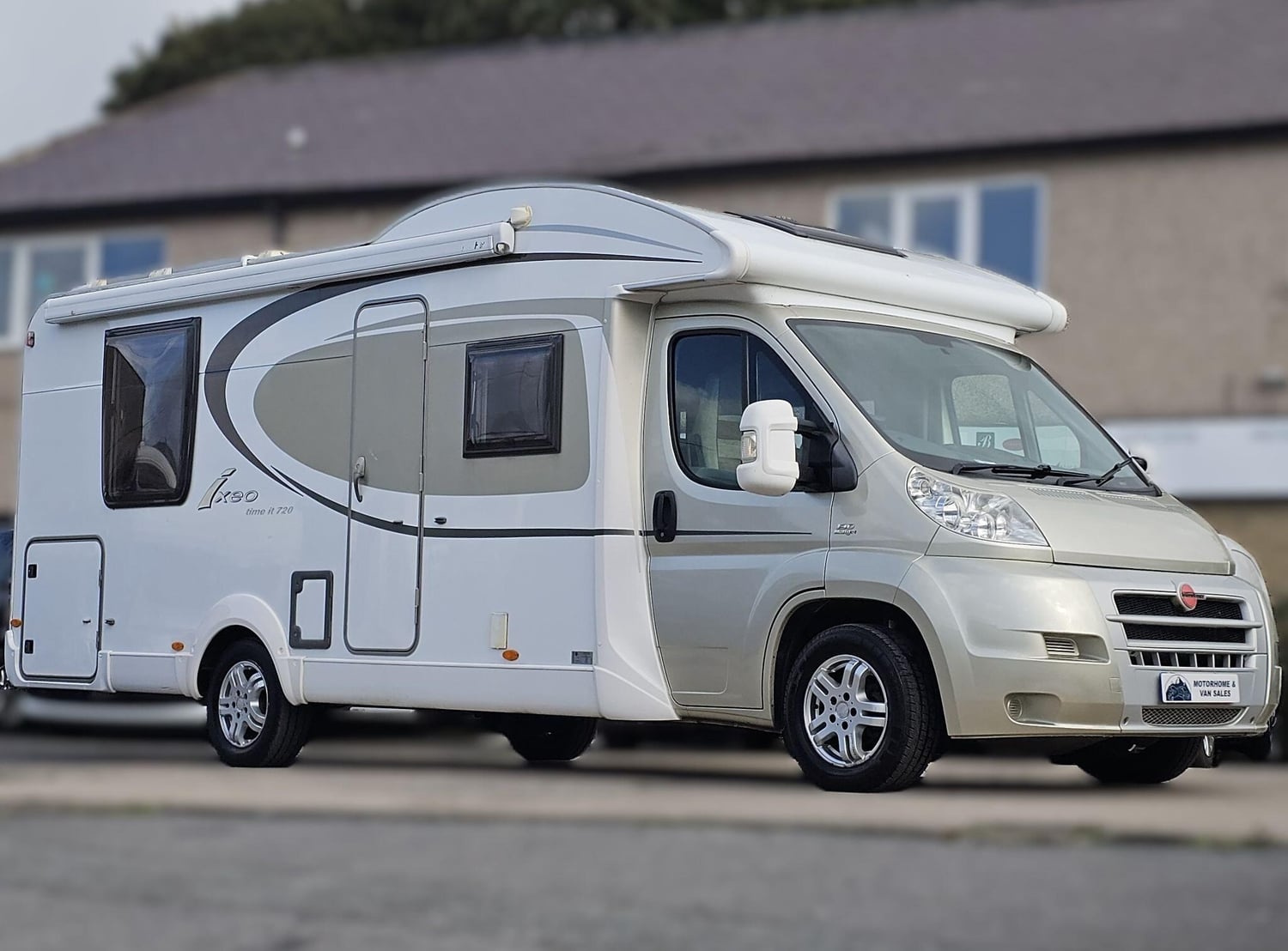 Burstner Ixeo Time IT 720 Low Profile Coachbuilt 4 berth Motorhome Halifax