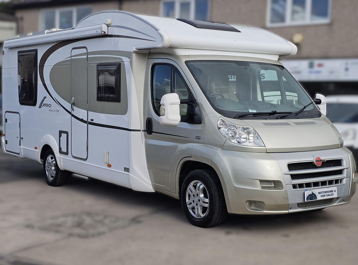 [4 berth ]Burstner Ixeo Time IT 720 Low Profile Coachbuilt 4 berth Motorhome
