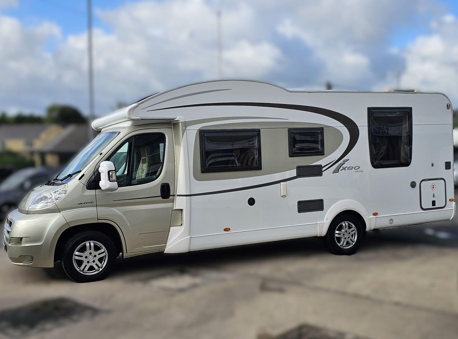 Burstner Ixeo Time IT 720 Low Profile Coachbuilt 4 berth Motorhome 2011 for sale - Motorhomes & Caravans