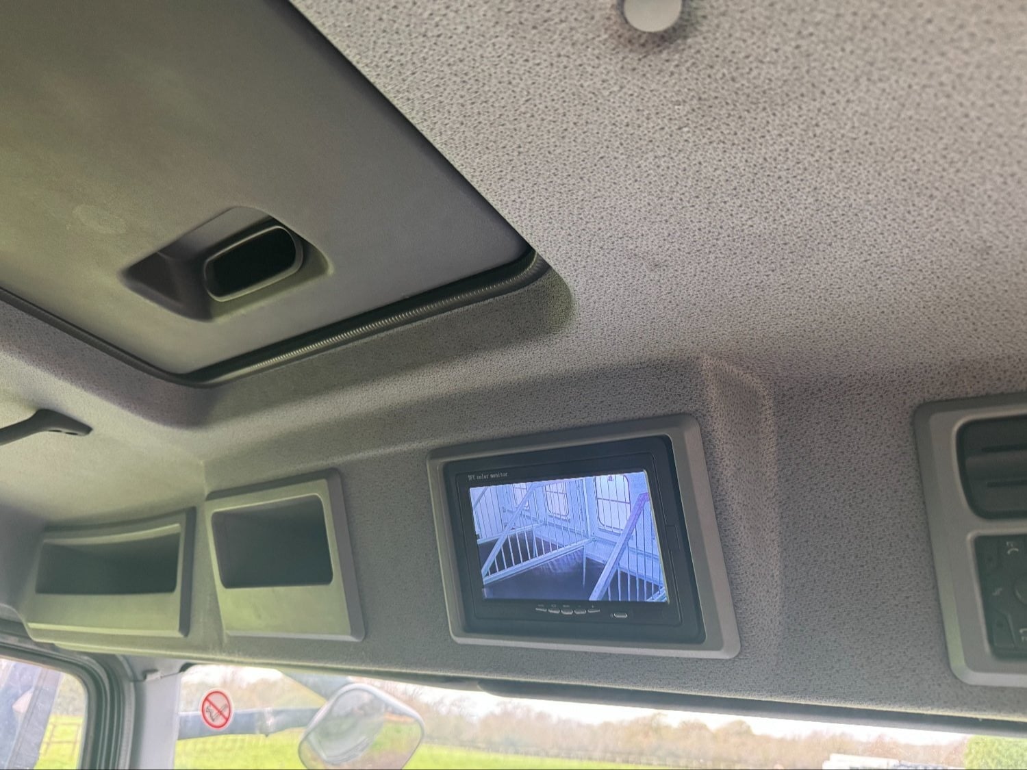 Prime 4 horse, rear ramp Mercedes-benz Horsebox - Trailers & Horseboxes in Rudgwick