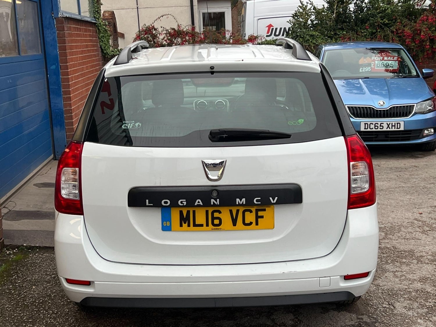 [ berth ]Dacia Logan