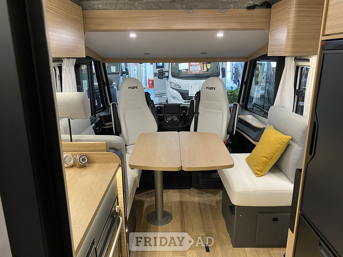 Pilote Evidence G740 FGJ 2026 for sale - Motorhomes & Caravans in Newark