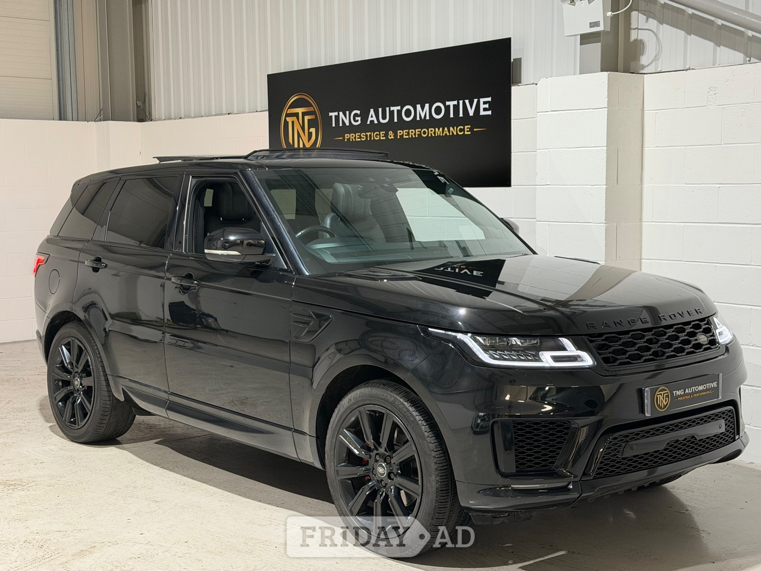 [ berth ]Land Rover Range Rover Sport