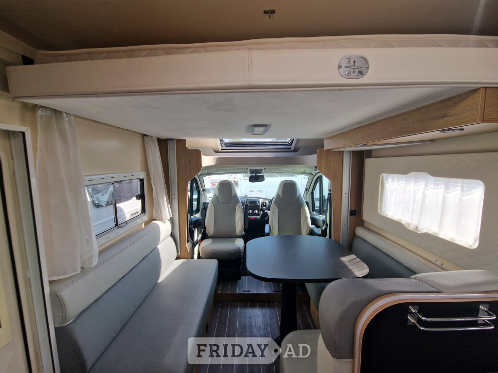 [4 berth ]Roller Team T-Line 590