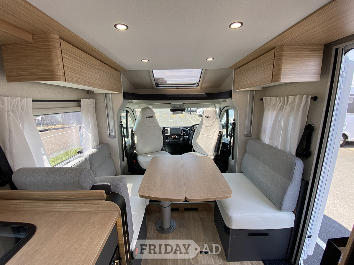 Pilote Expression P740 FGJ 2026 for sale - Motorhomes & Caravans in Newark