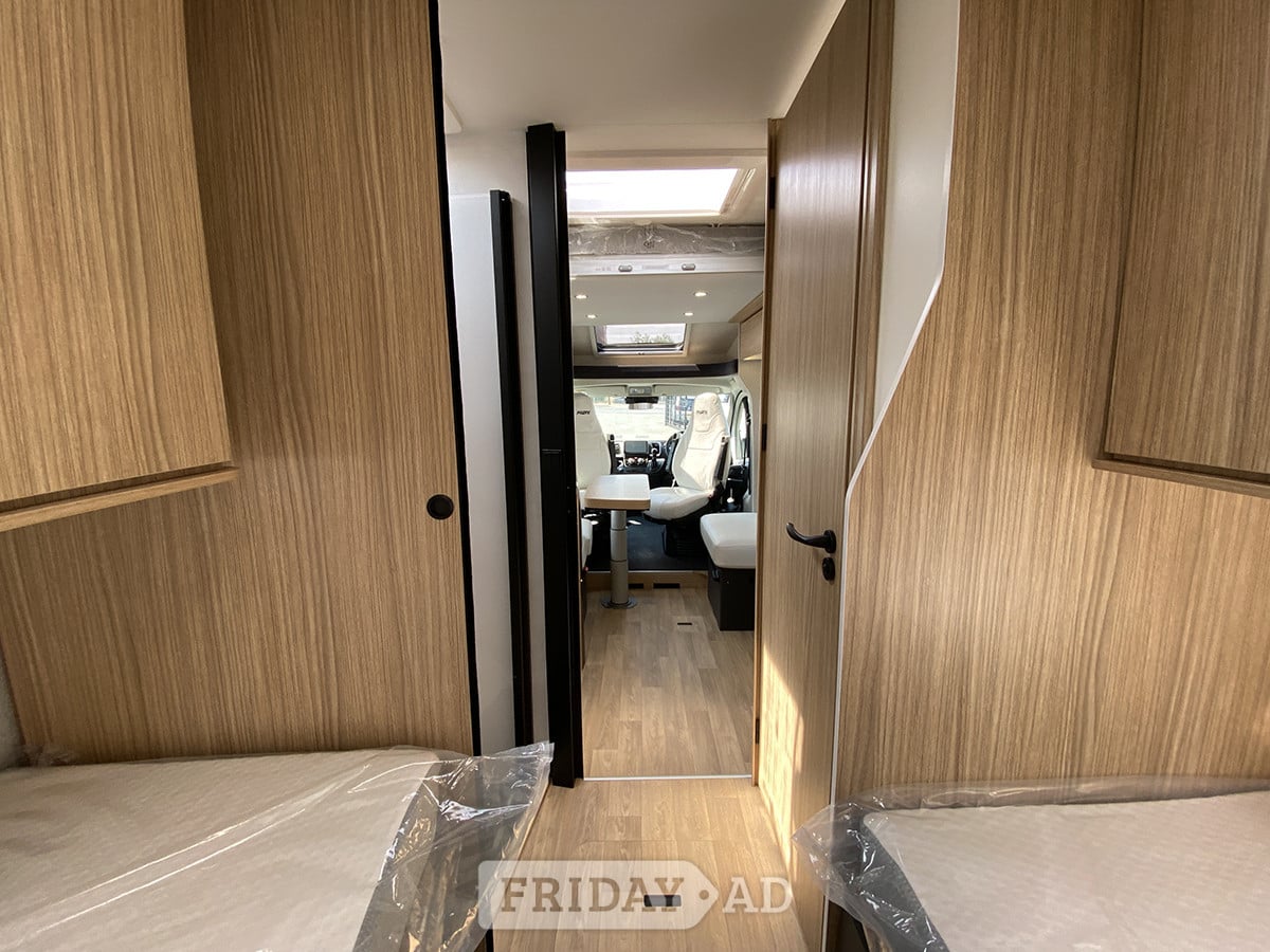 [6 berth ]Pilote Pacific P740 FGJ Evidence