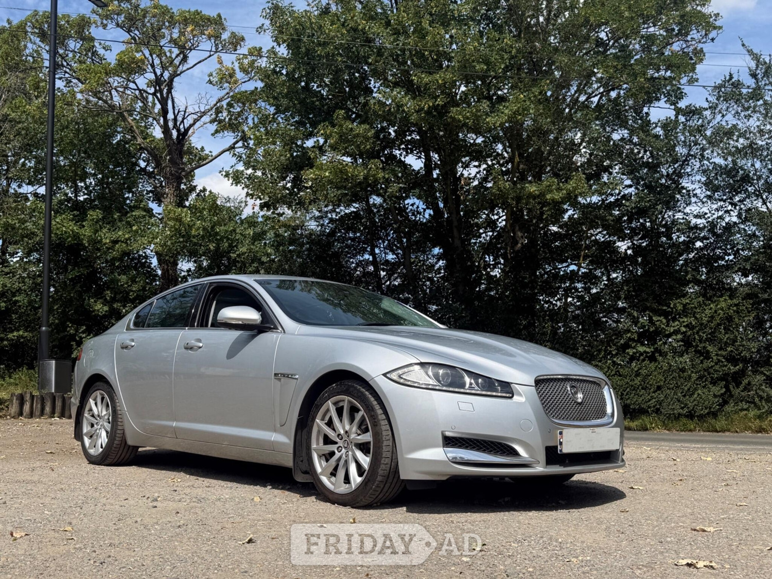 Jaguar XF 2011 - Cars