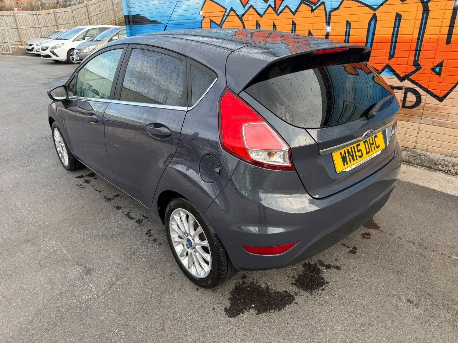 [ berth ]Ford Fiesta