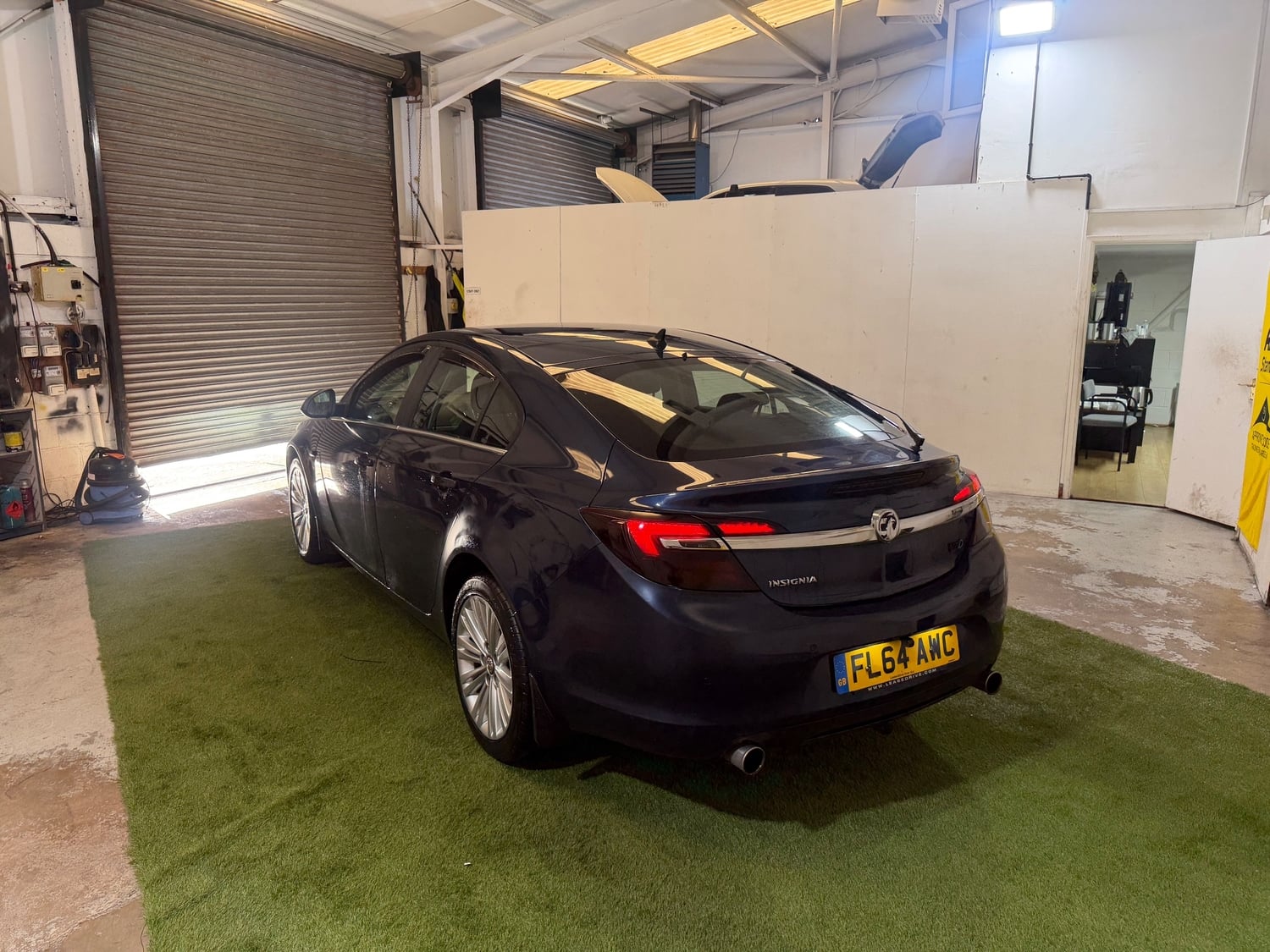 Vauxhall Insignia 2014 - Cars in Dewsbury