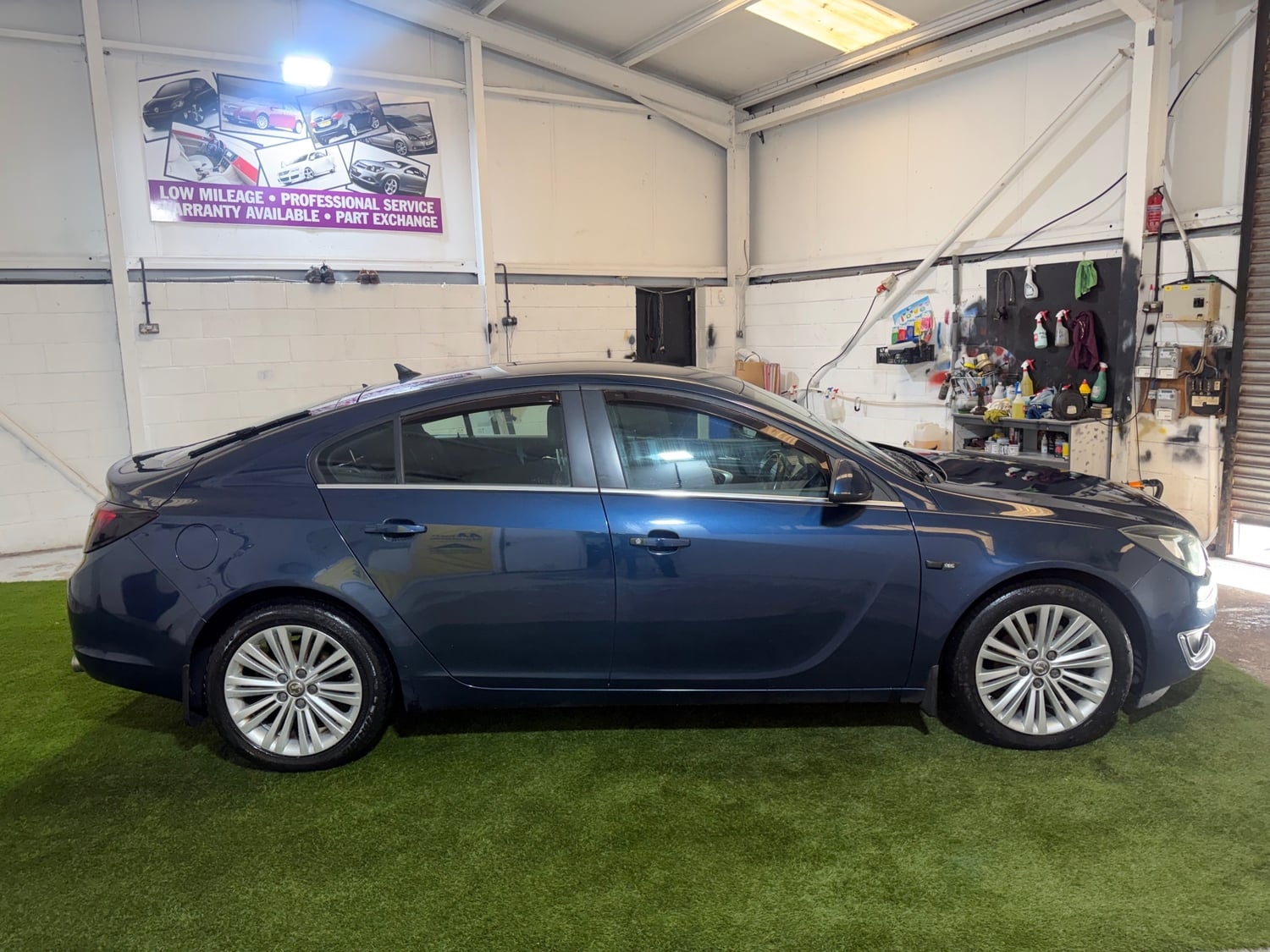 Vauxhall Insignia 2014 - Cars
