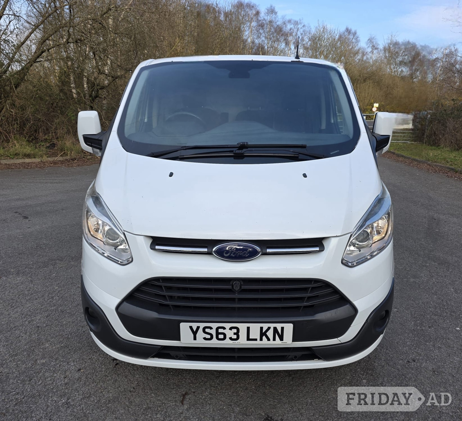 [ berth ]Ford Transit Custom