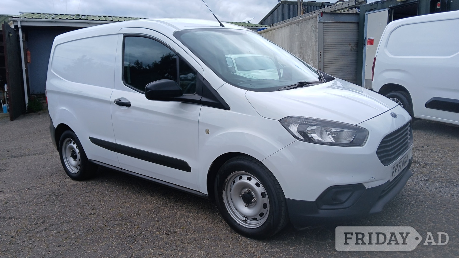 [ berth ]Ford Transit Courier