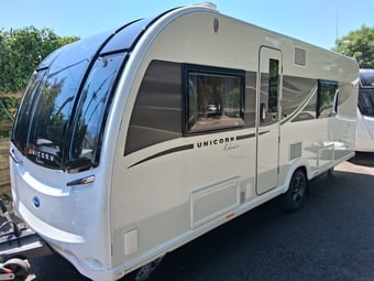 Bailey Unicorn Cadiz 2025