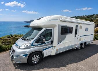Auto-Trail Frontier Chieftain 2011 for sale