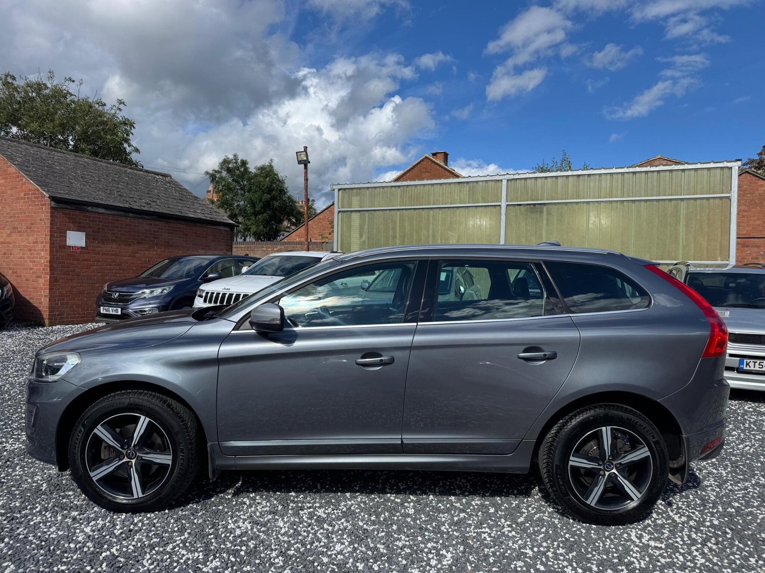 Volvo XC60 2017 - Cars